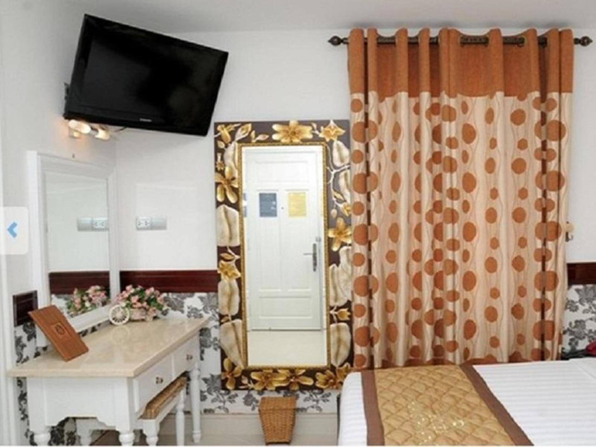 Hoang Thanh Thuy Airport Hotel 2 - Gan Am Thuc Dem Cho Hoang Hoa Tham Ho Chi Minh-stad Buitenkant foto