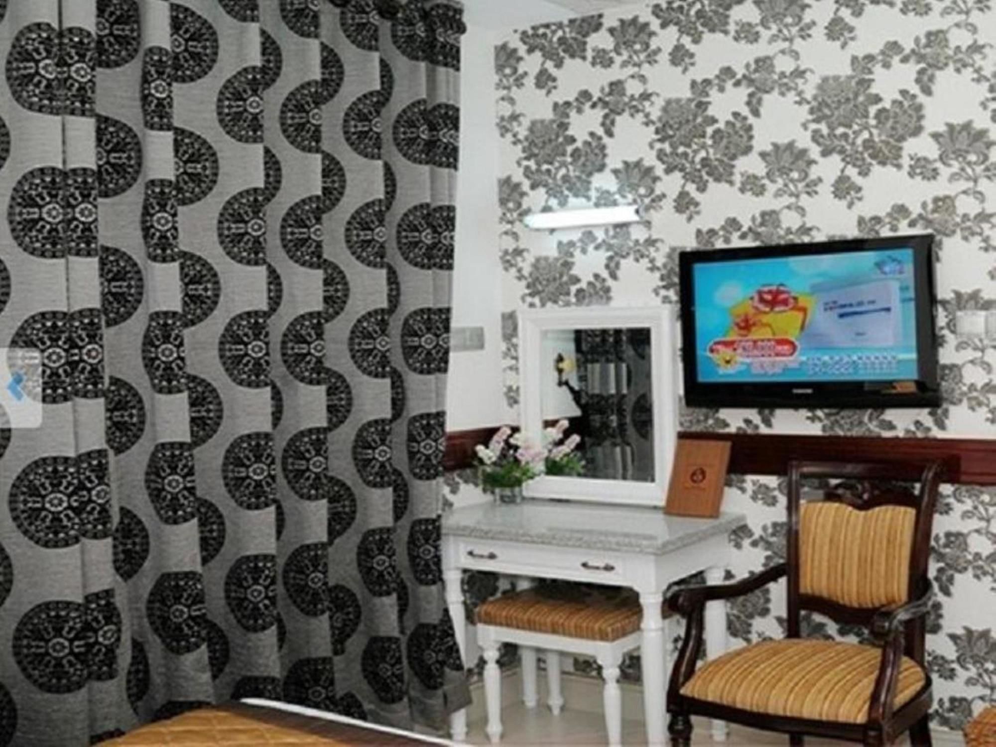 Hoang Thanh Thuy Airport Hotel 2 - Gan Am Thuc Dem Cho Hoang Hoa Tham Ho Chi Minh-stad Buitenkant foto